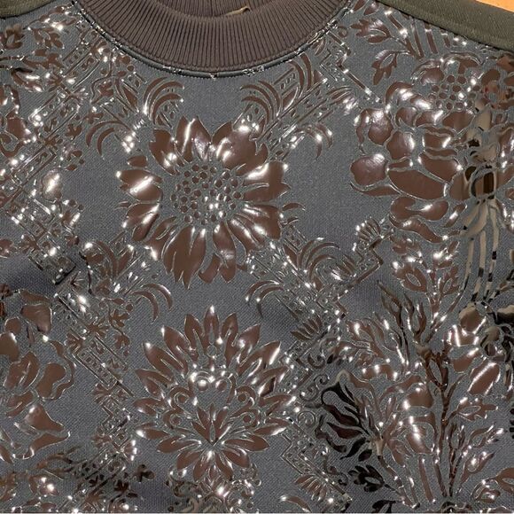 Louis Vuitton NWT Black Floral Sweatshirt - Picture 6 of 6